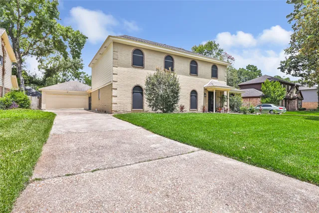 $329,500 | 19702 Sweet Forest Lane, Humble, TX 77346