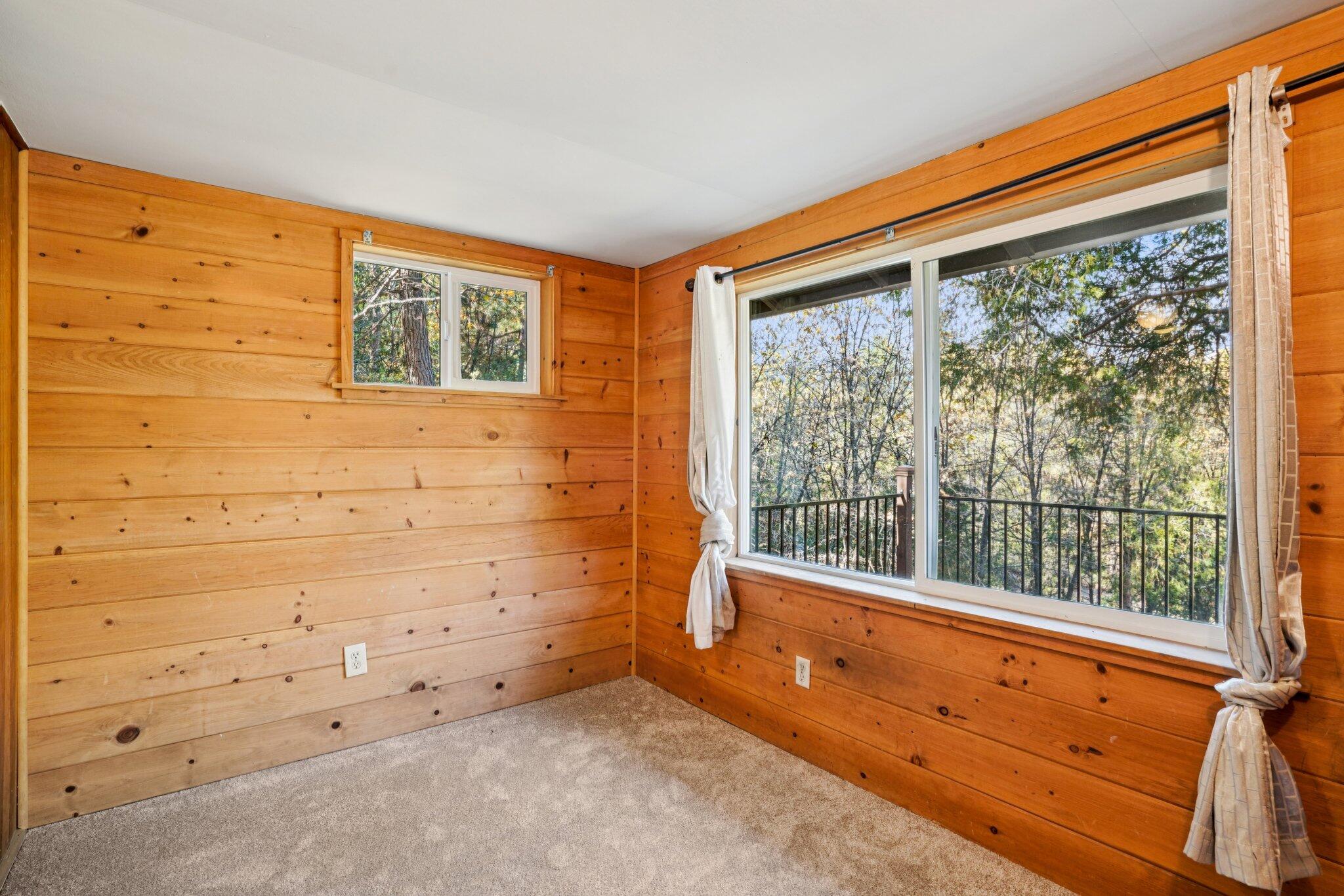 53451 Middleridge Drive Idyllwild, CA 92549 - Photo 13 of 29 a view of an empty room and window