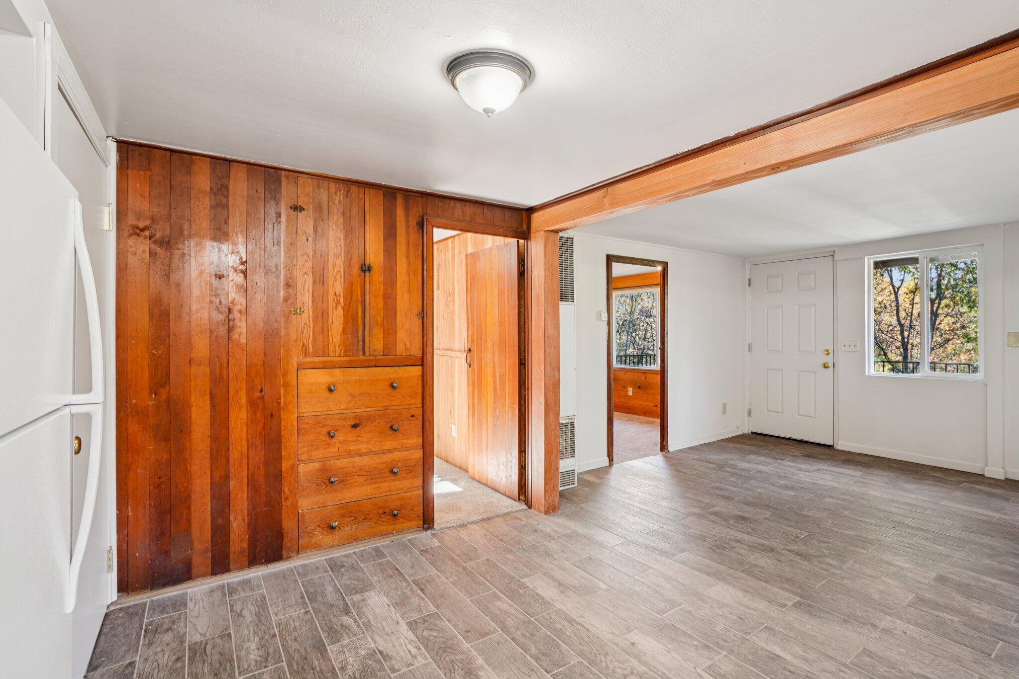 53451 Middleridge Drive Idyllwild, CA 92549 - Photo 9 of 29 an empty room with closet