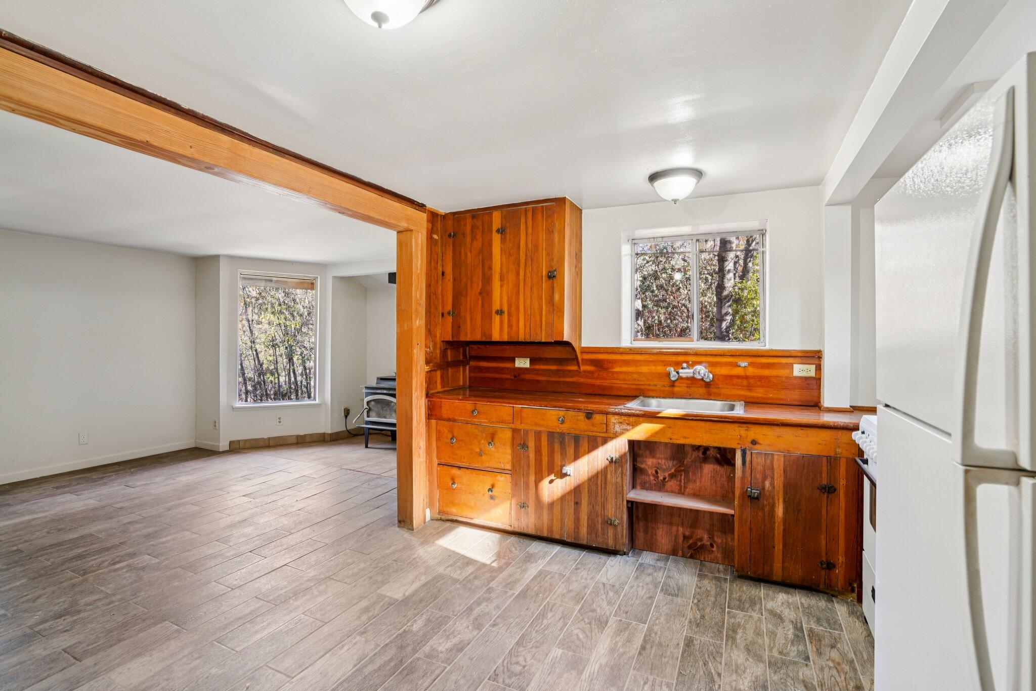 53451 Middleridge Drive Idyllwild, CA 92549 - Photo 10 of 29 a view of a room with wooden floor