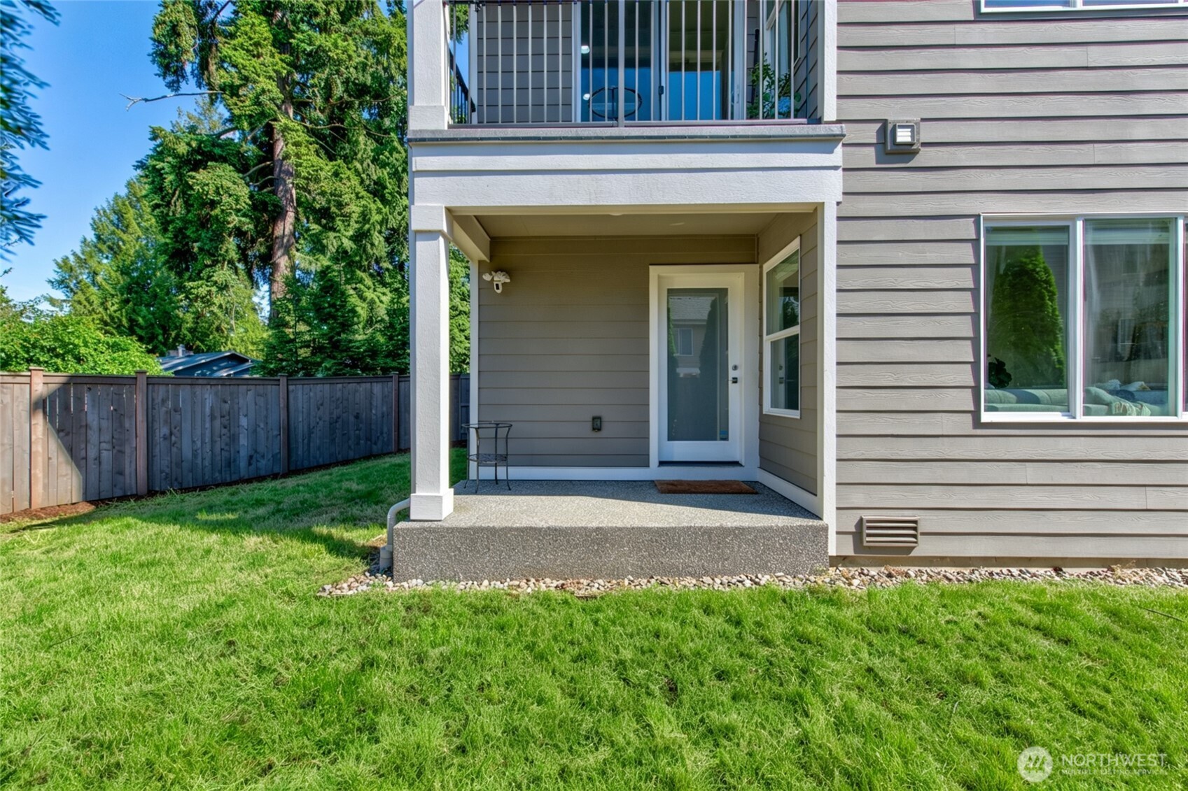 19724 Meridian Place West Bothell, WA 98012 - Photo 3 of 27