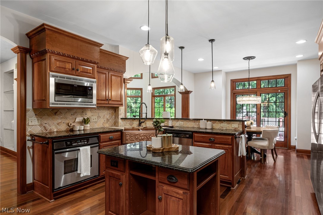 1920 Stockbridge Road Akron, OH 44313 - Photo 12 of 50