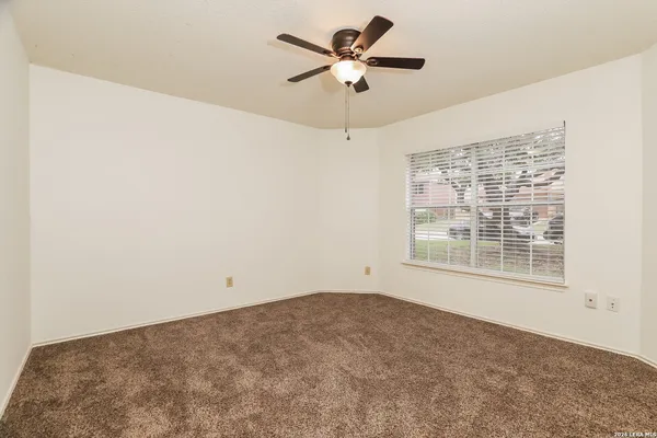 $1,800 | 11926 Auburn Brook, San Antonio, TX 78253