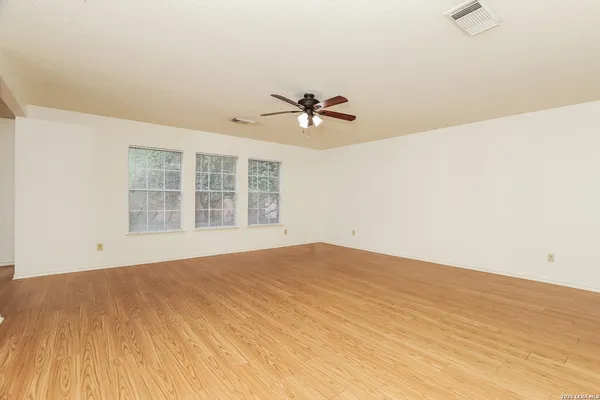 $1,800 | 11926 Auburn Brook, San Antonio, TX 78253