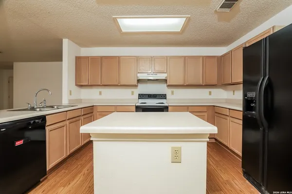 $1,800 | 11926 Auburn Brook, San Antonio, TX 78253