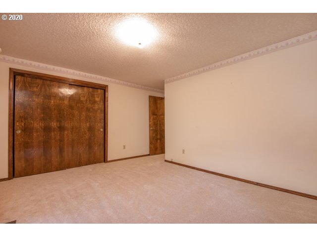 9880 Southeast Telford Road Boring, OR 97009 - Photo 22 of 32 Gallery Image 22