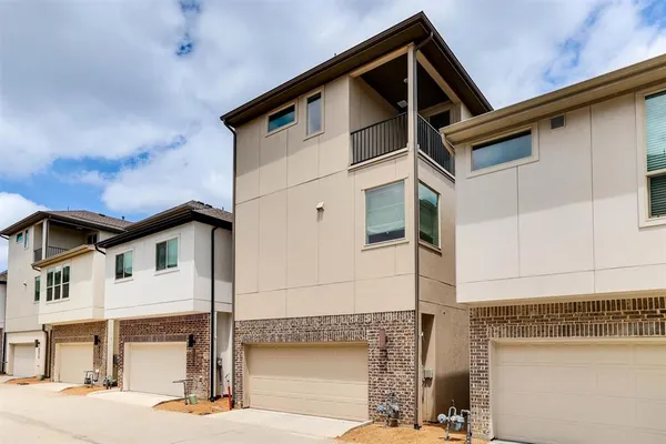 $3,295 | 8044 Zeppos Dr., Plano, TX 75024