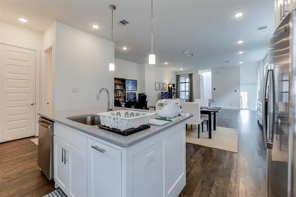 $3,295 | 8044 Zeppos Dr., Plano, TX 75024