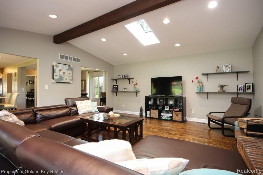 37520 West 8 Mile Road Farmington Hills, MI 48167 - Photo 16 of 26