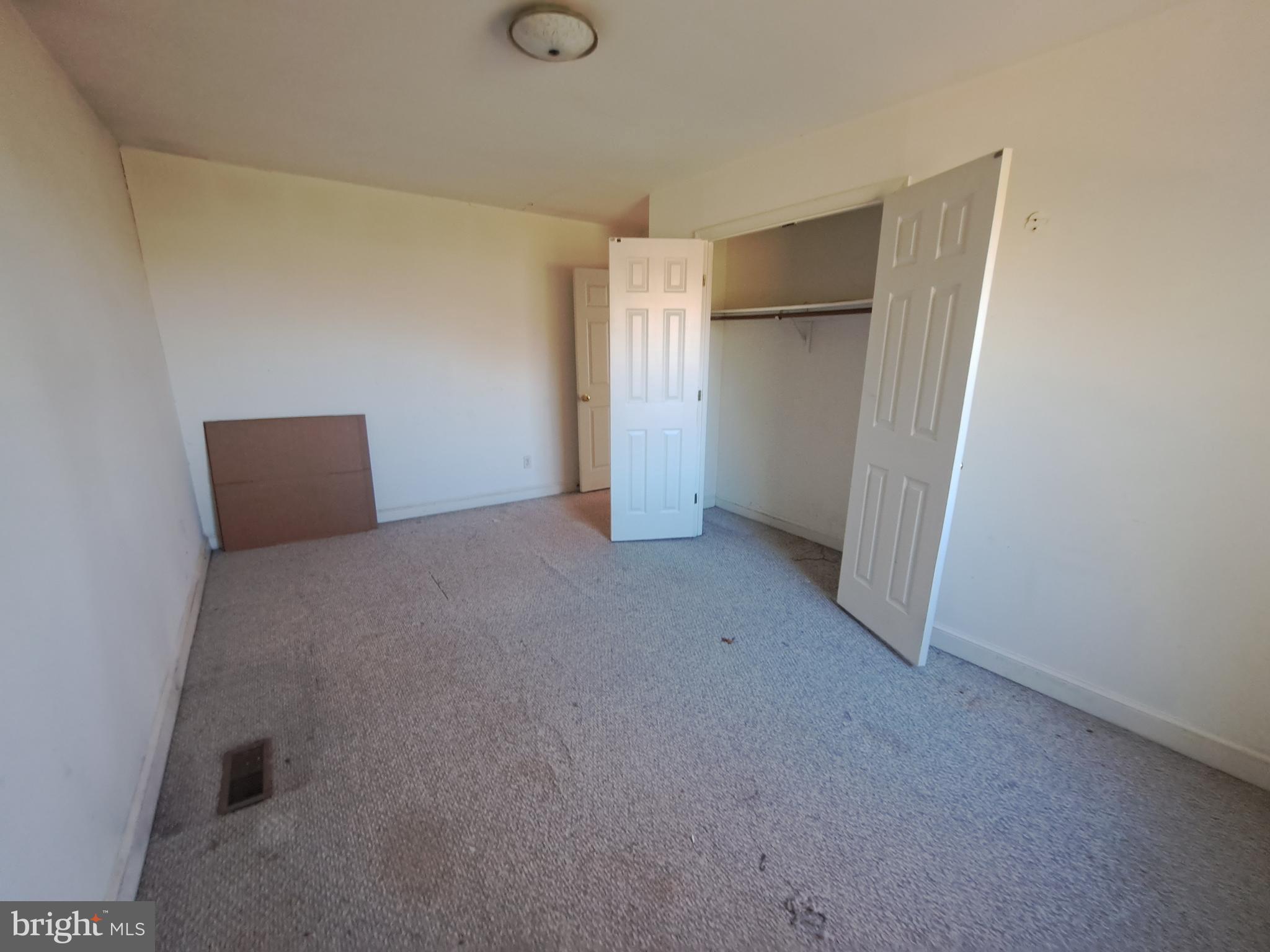 24401 River Road Dickerson, MD 20842 - Photo 36 of 43 an empty room with closet area