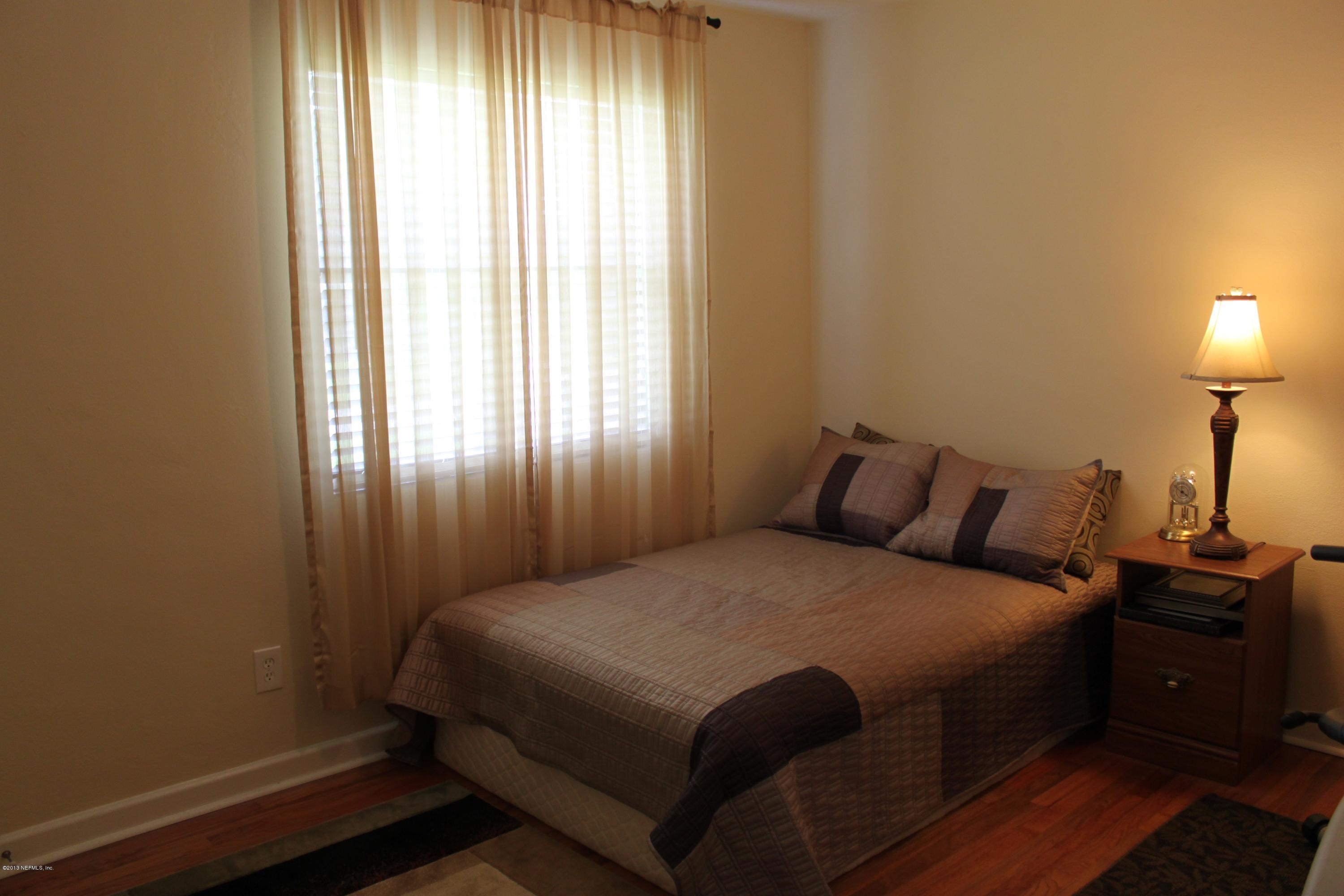 2103 E Road Jacksonville, FL 32216 - Photo 13 of 42 IMG_5487