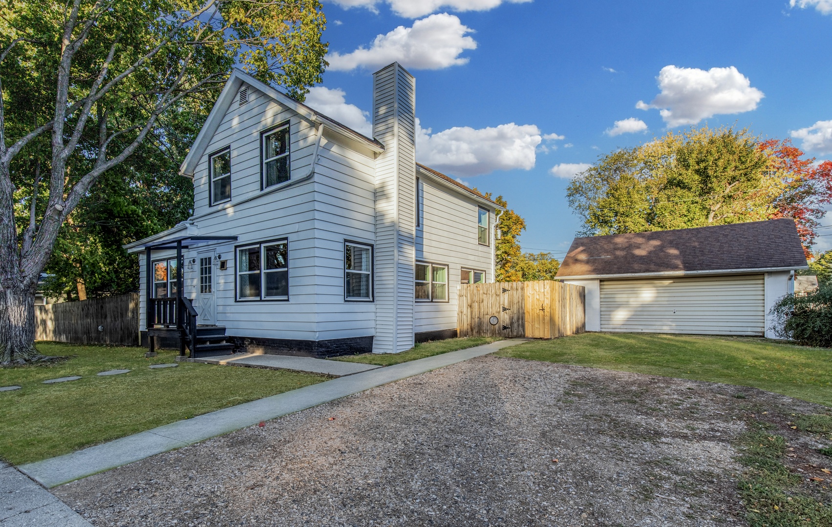 215 North Randolph Street Princeton, IL 61356 - Photo 24 of 24 a view of a house with a yard
