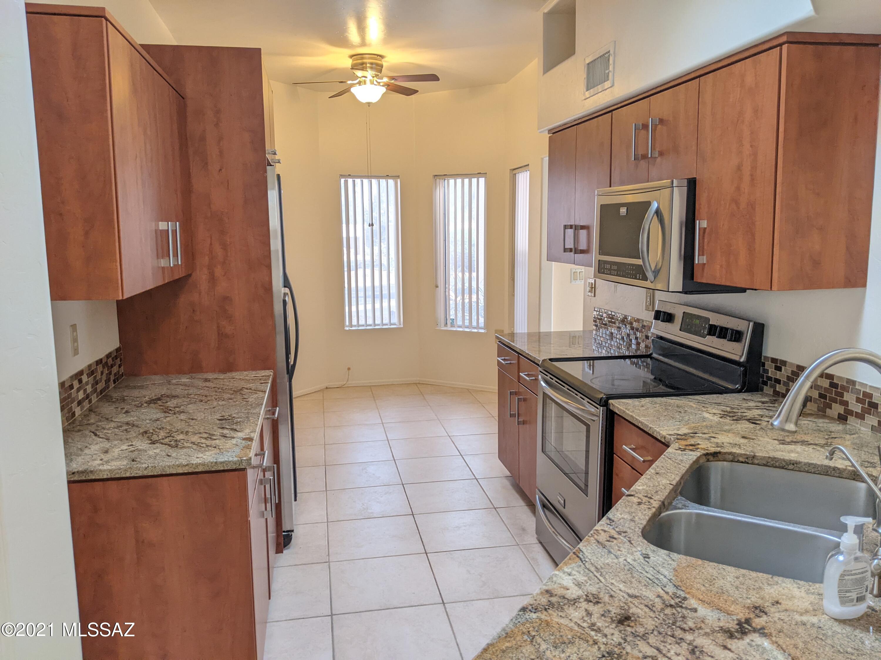 1720 North Rio Mayo Green Valley, AZ 85614 - Photo 8 of 26 Gallery Image 8
