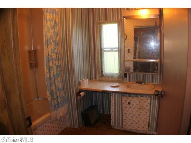2291 Epworth Road Cana, VA 24317 - Photo 9 of 15 Bath.