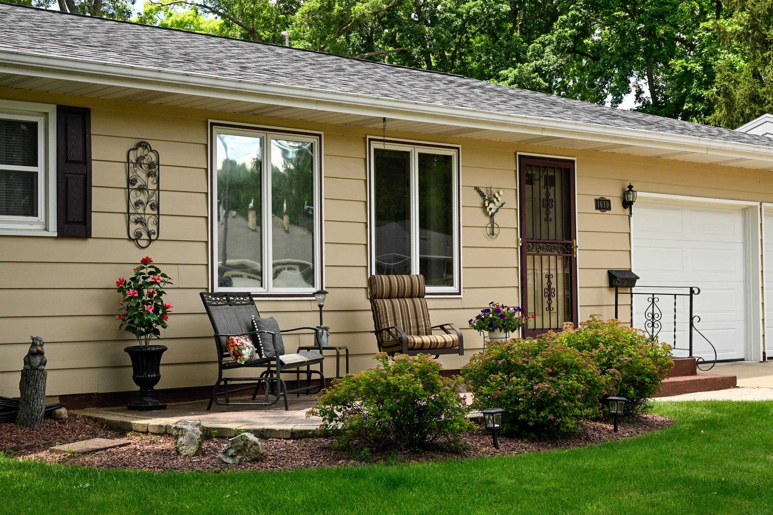 1610 Homberg Lane Madison, WI 53716 - Photo 2 of 46