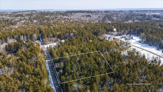 $124,000 | Lot 13 Nahanada Road, New Harbor, ME 04554