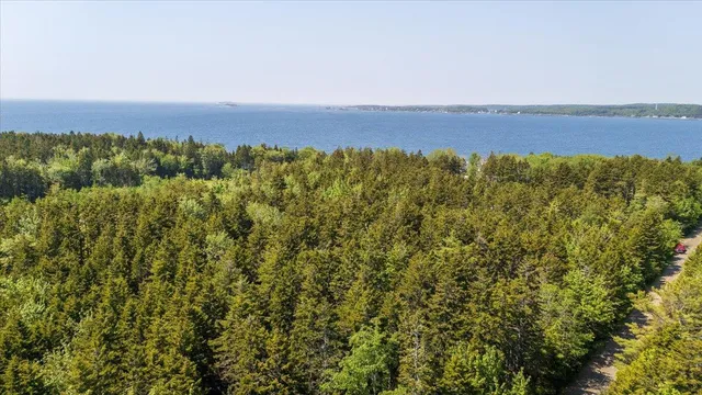 $124,000 | Lot 13 Nahanada Road, New Harbor, ME 04554