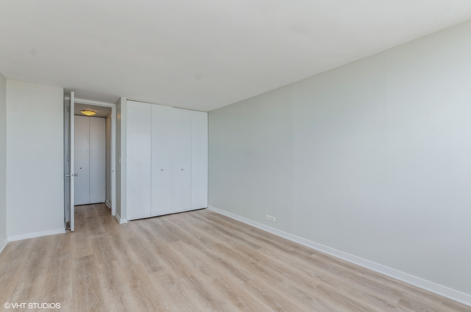 655 West Irving Park Road, Unit 3006 Chicago, IL 60613 - Photo 12 of 23 a view of an empty room