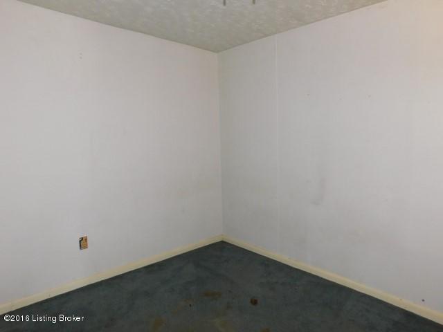 1002 Lanes Mill Road Lawrenceburg, KY 40342 - Photo 8 of 16 bedroom 1