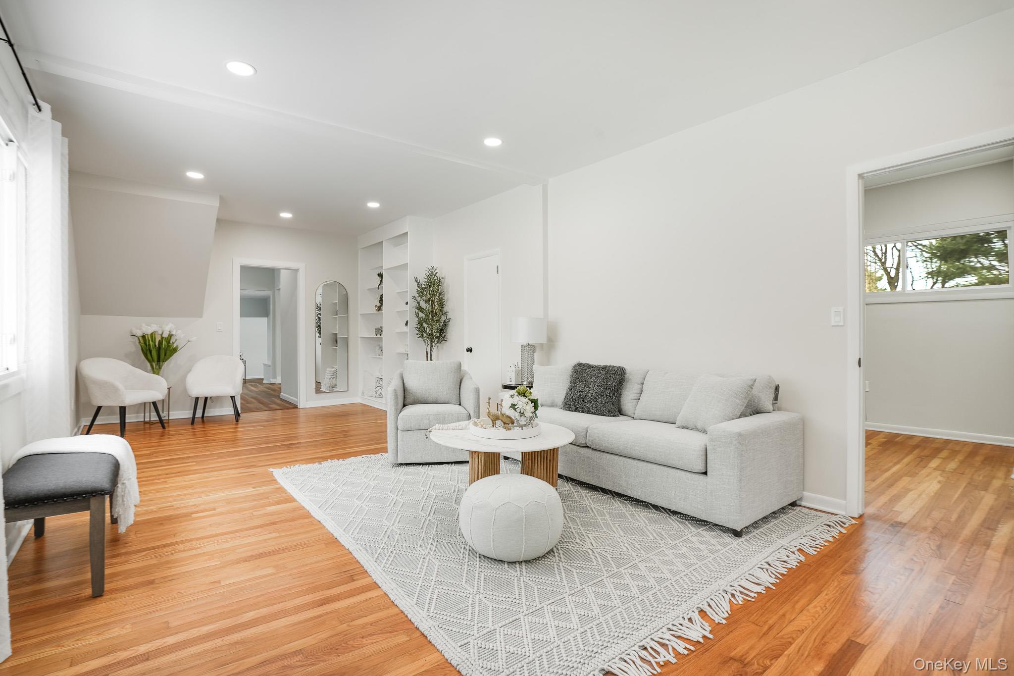 20 Shirley Avenue Fishkill, NY 12524 - Photo 6 of 38 Bright living room.