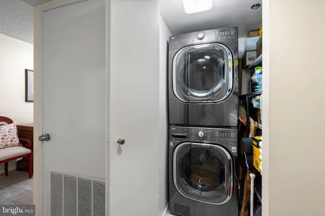 $798,500 | 1600 North Oak Street, Unit 415, Arlington, VA 22209