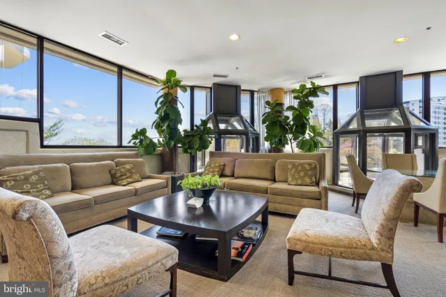 $798,500 | 1600 North Oak Street, Unit 415, Arlington, VA 22209