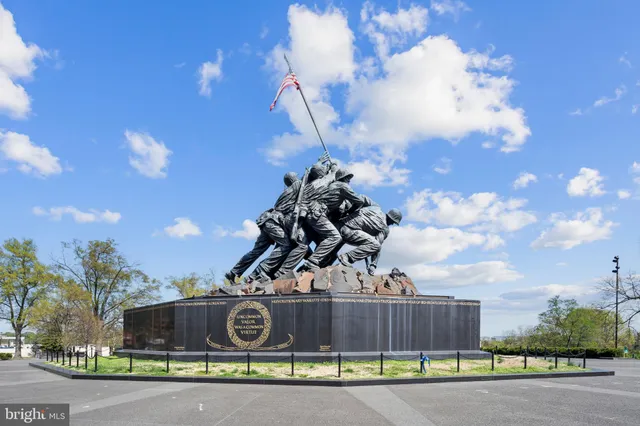 $798,500 | 1600 North Oak Street, Unit 415, Arlington, VA 22209