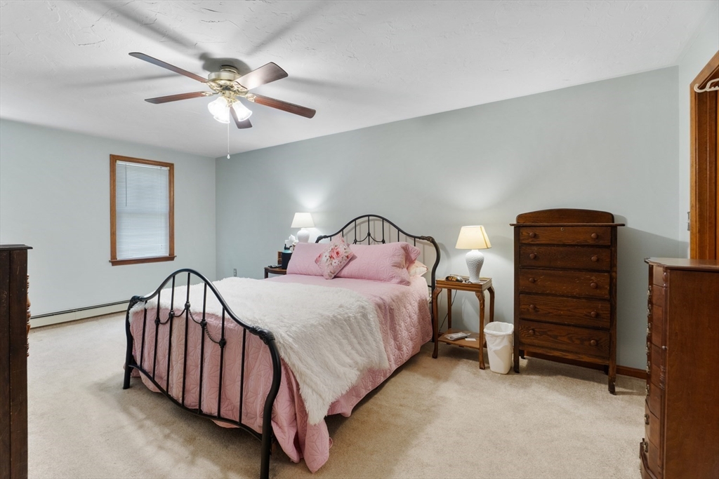 3 Pudding Street Uxbridge, MA 01569 - Photo 19 of 42