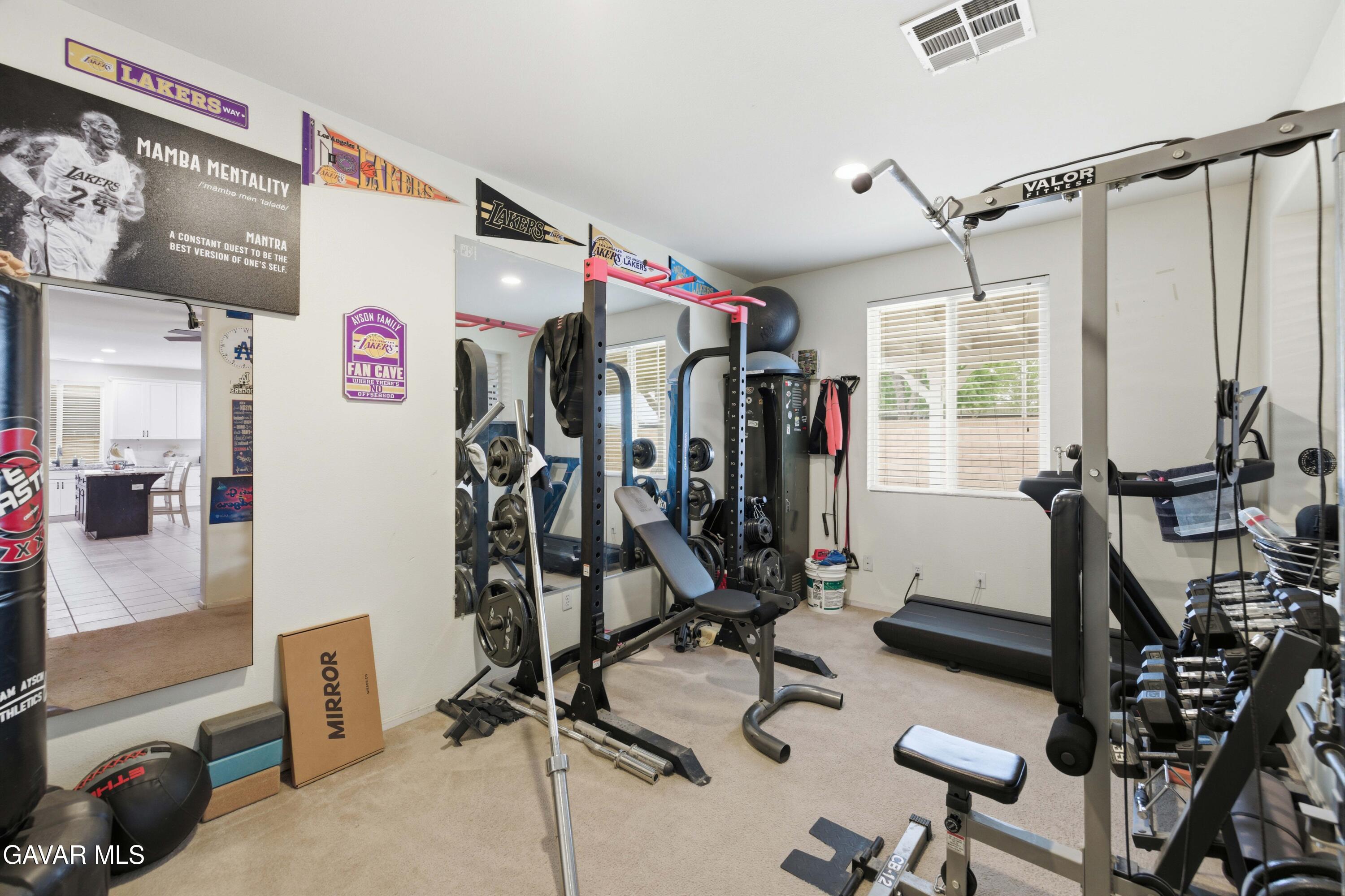 44663 Ruthron Avenue Lancaster, CA 93536 - Photo 22 of 40 44663 Ruthron Ave-22