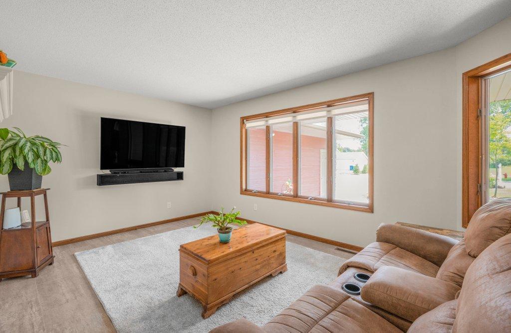 7261 Mill Road Centerville, MN 55038 - Photo 5 of 34