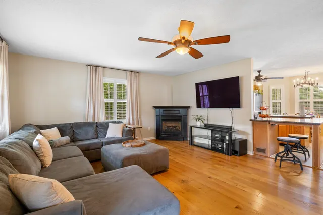 $299,000 | 1 Dallas Street, Inman, SC 29349