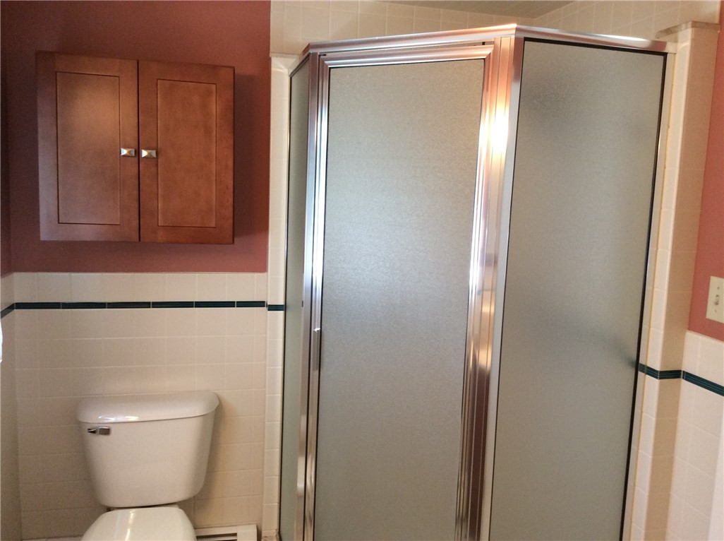 18 Mellon Road Warwick, RI 02889 - Photo 13 of 44 Master Bath