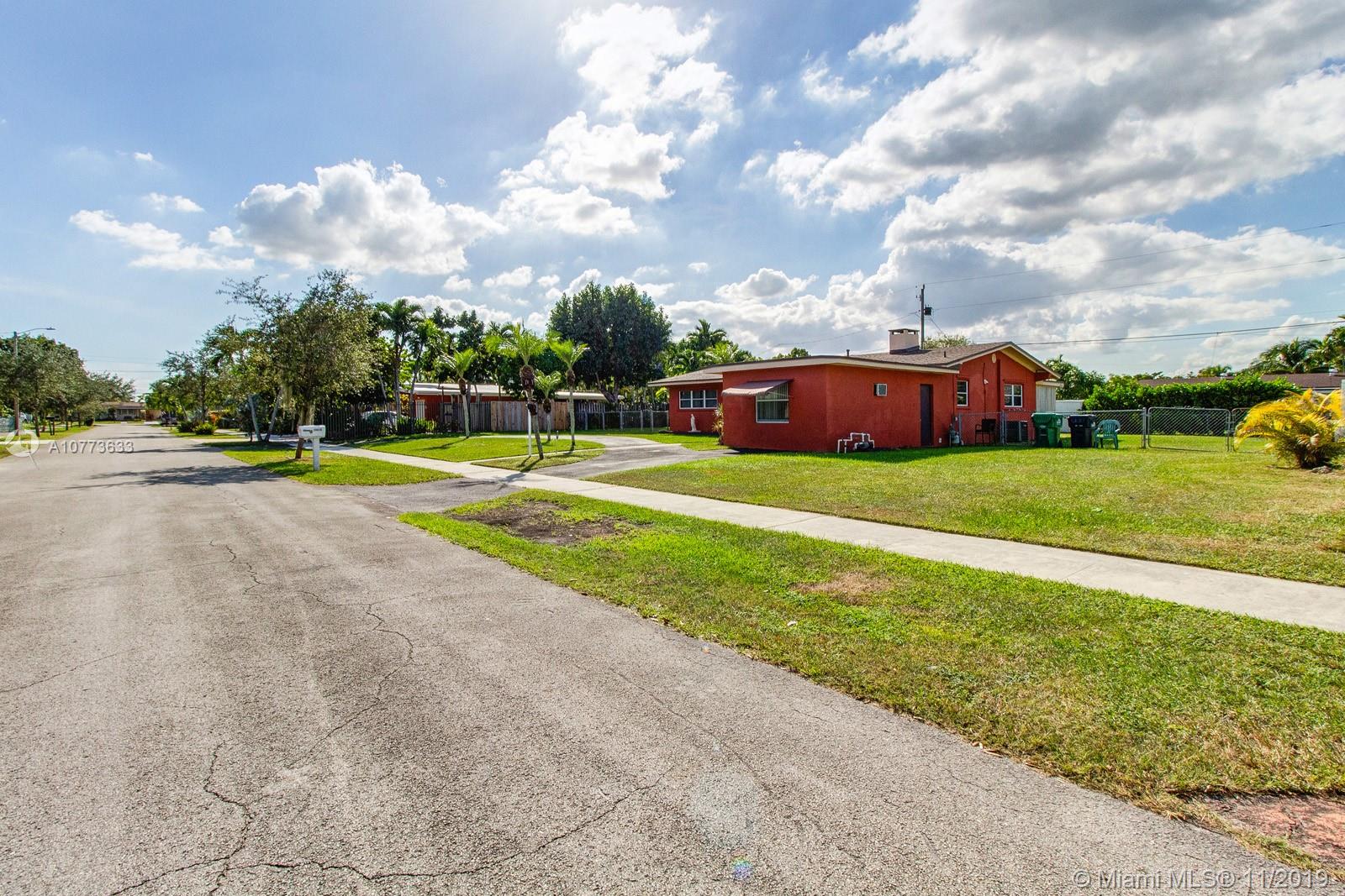 20610 Jacaranda Road Cutler Bay, FL 33189 - Photo 2 of 23 Gallery Image 2
