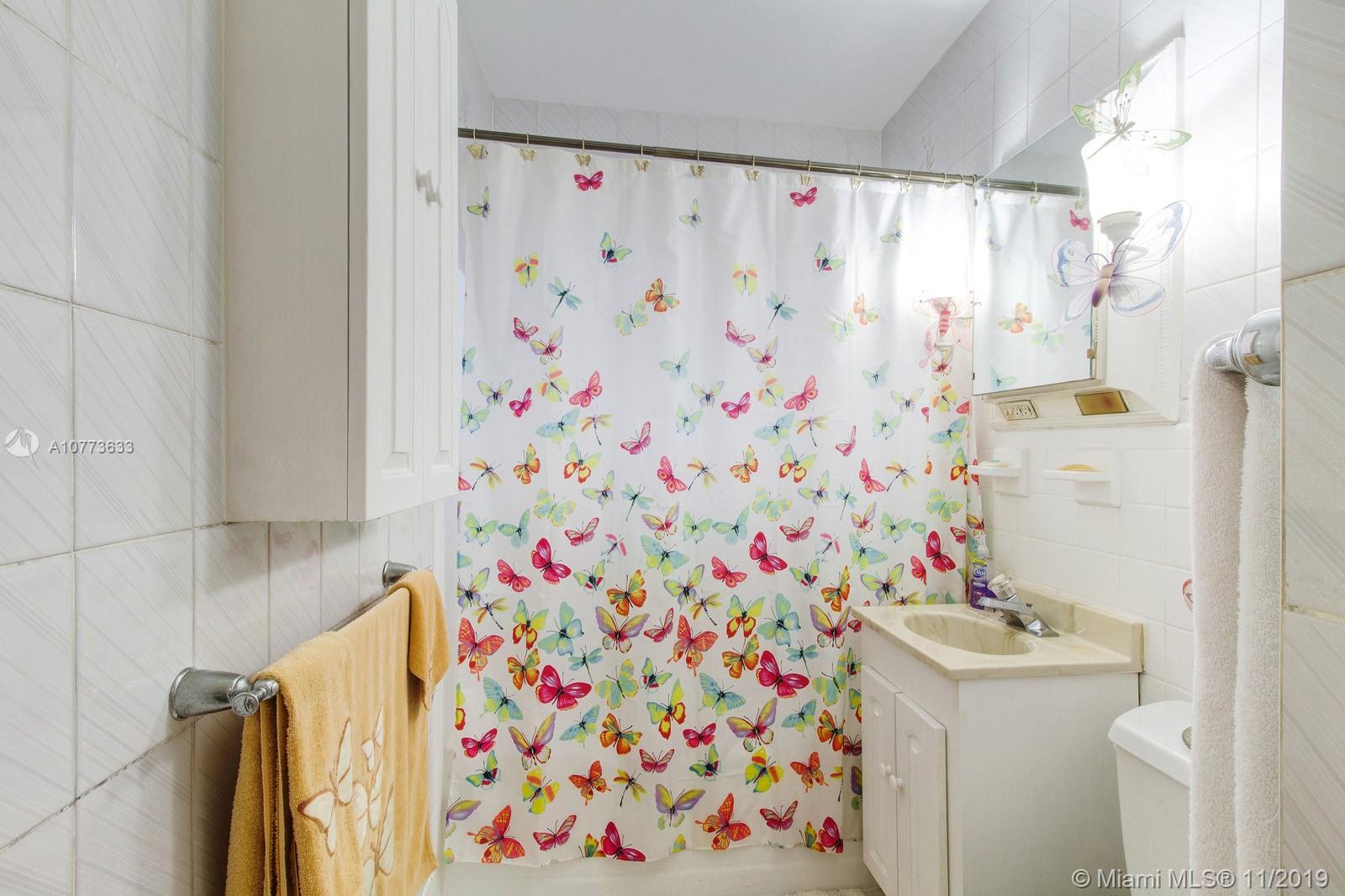20610 Jacaranda Road Cutler Bay, FL 33189 - Photo 13 of 23 Gallery Image 13