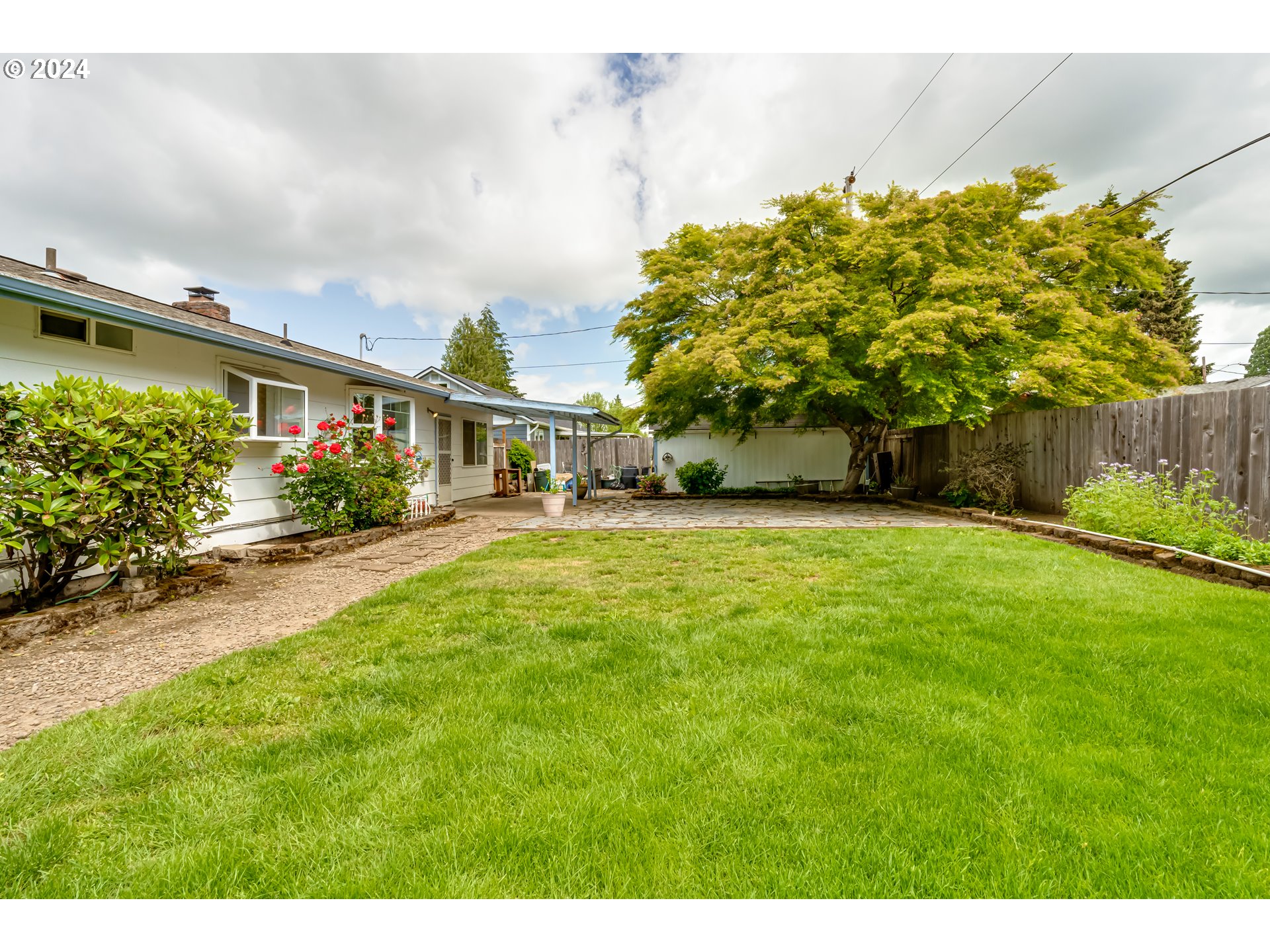 4115 Scottdale Street Eugene, OR 97404 - Photo 28 of 33 a house view with a garden space