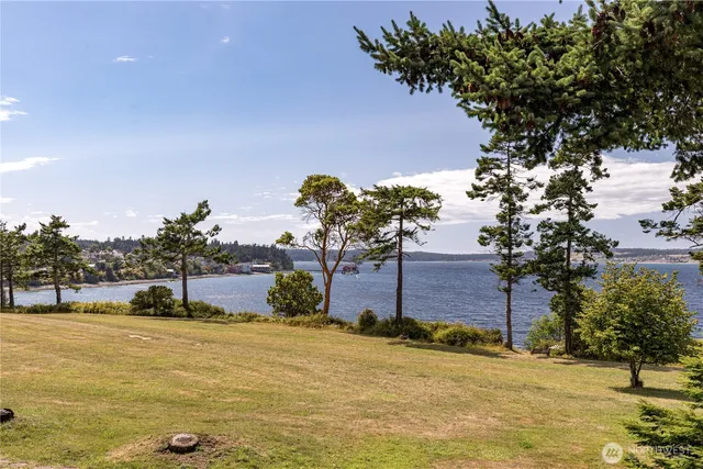 $1,199,000 | 1204 Northeast Leisure Street, Coupeville, WA 98239