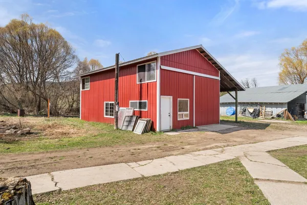 $349,900 | 1696 D Blue Creek Road West, Chewelah, WA 99109