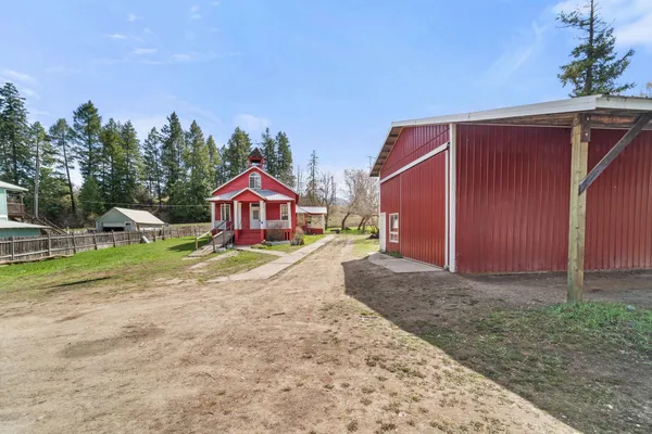 $349,900 | 1696 D Blue Creek Road West, Chewelah, WA 99109