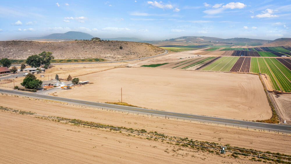 10601 Lower Klamath Lake Road Merrill, OR 97633 - Photo 63 of 70 10601LowerKlamathLakeRd.-Aerial-2
