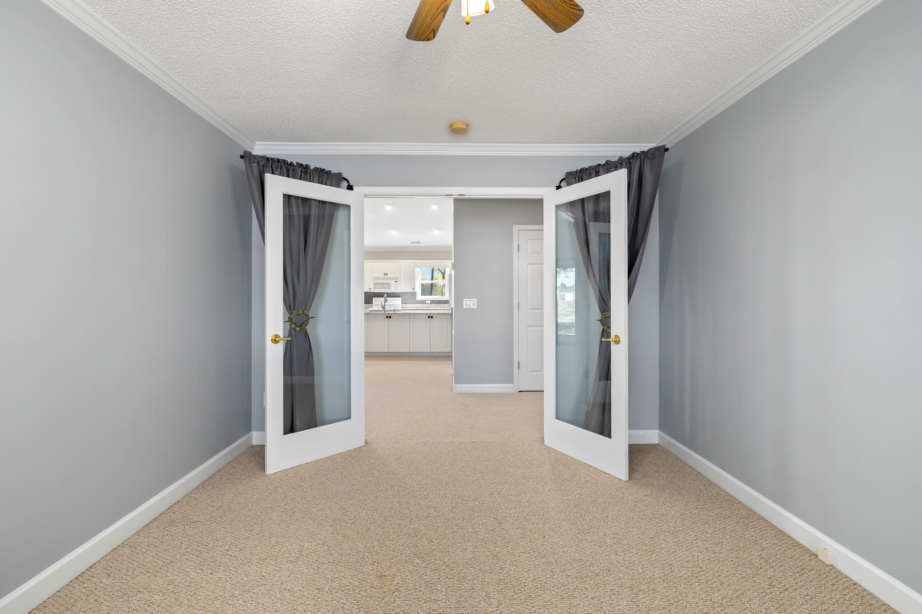 830 Bentwood Circle Manning, SC 29102 - Photo 17 of 60 MIDDLE BEDROOM OR DEN