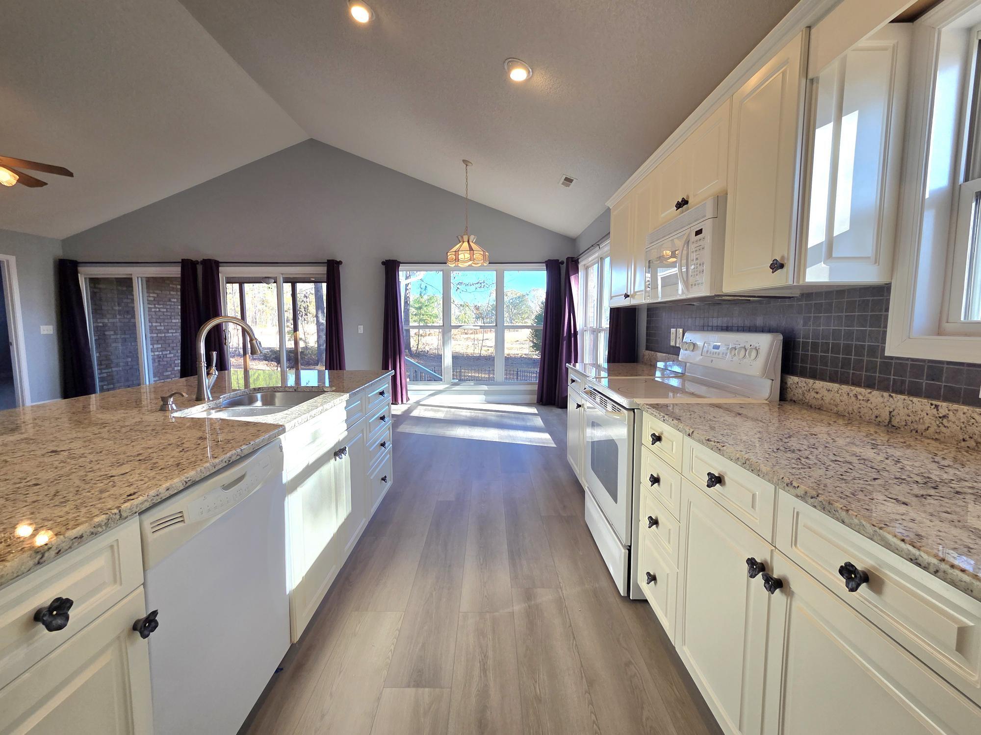 830 Bentwood Circle Manning, SC 29102 - Photo 22 of 60 KITCHEN