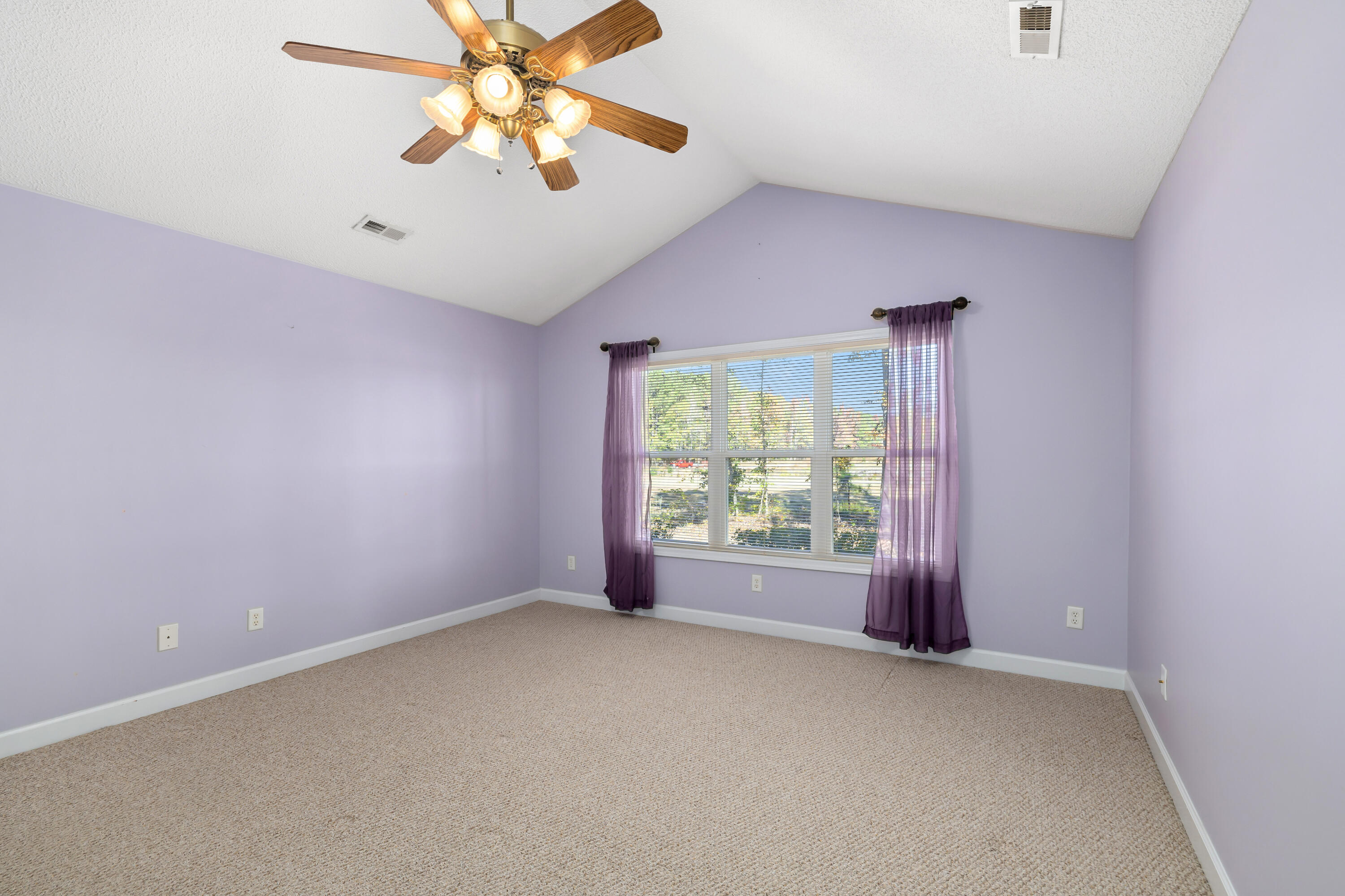 830 Bentwood Circle Manning, SC 29102 - Photo 27 of 60 OWNER'S SUITE