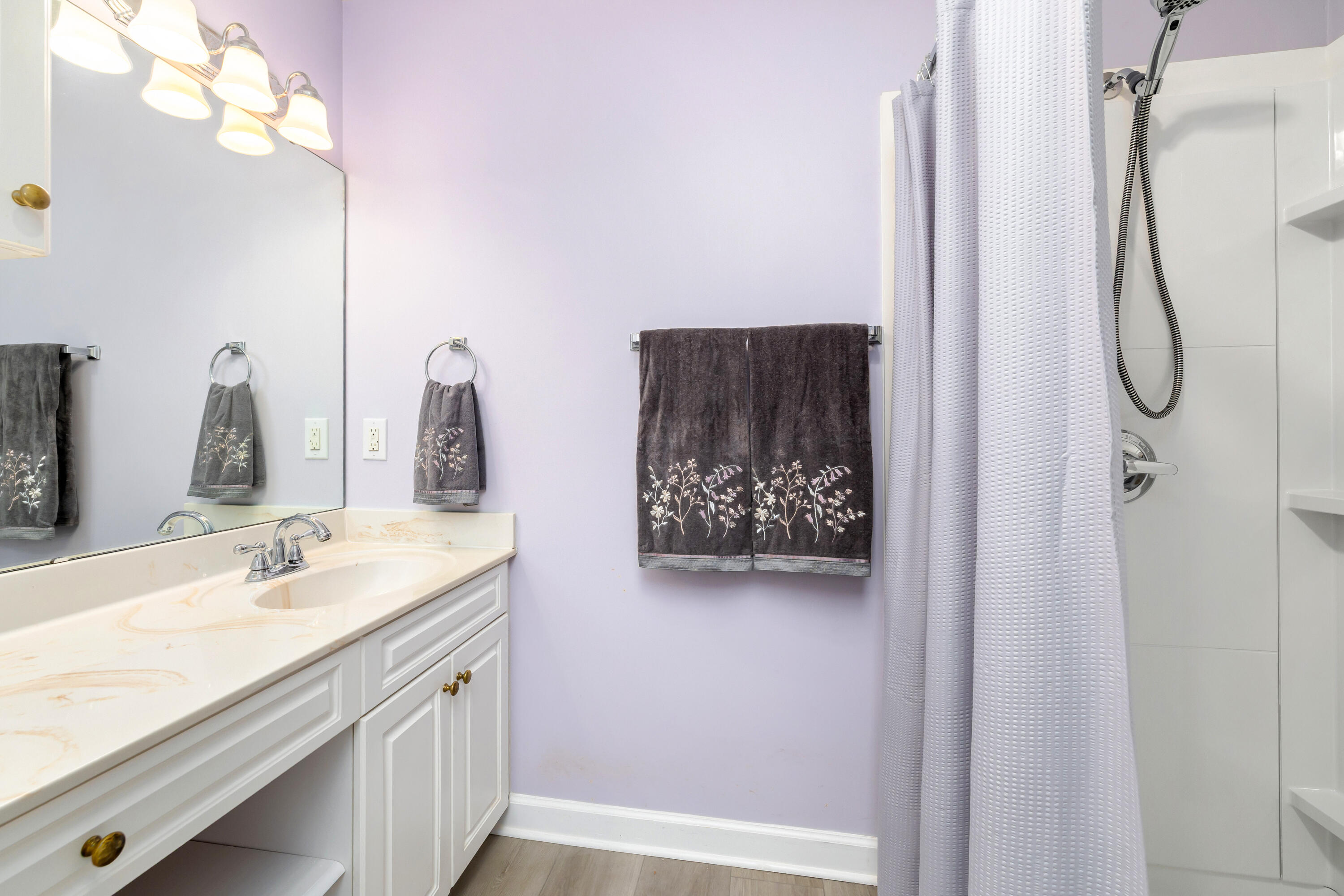 830 Bentwood Circle Manning, SC 29102 - Photo 30 of 60 OWNER'S SUITE