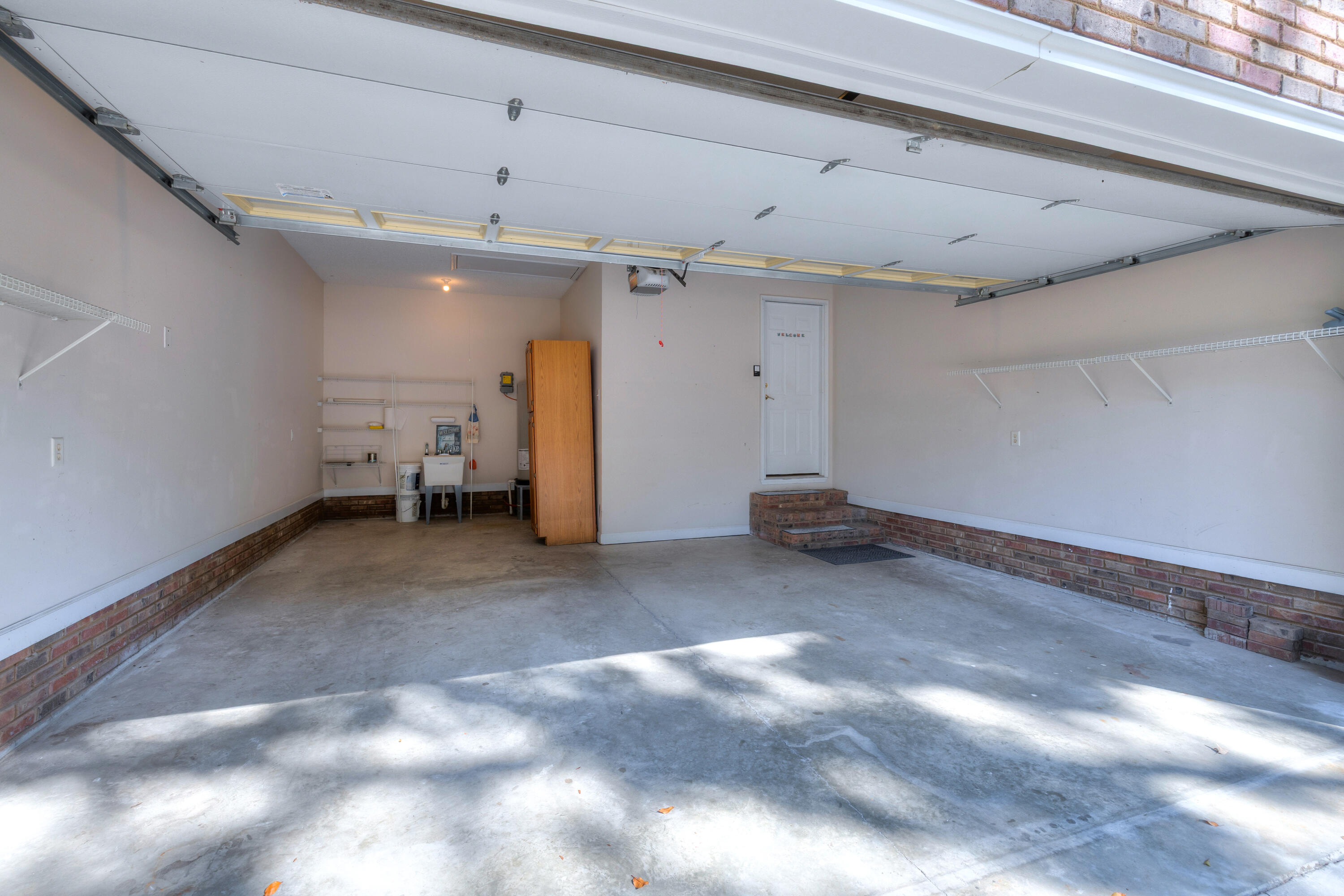 830 Bentwood Circle Manning, SC 29102 - Photo 35 of 60 GARAGE