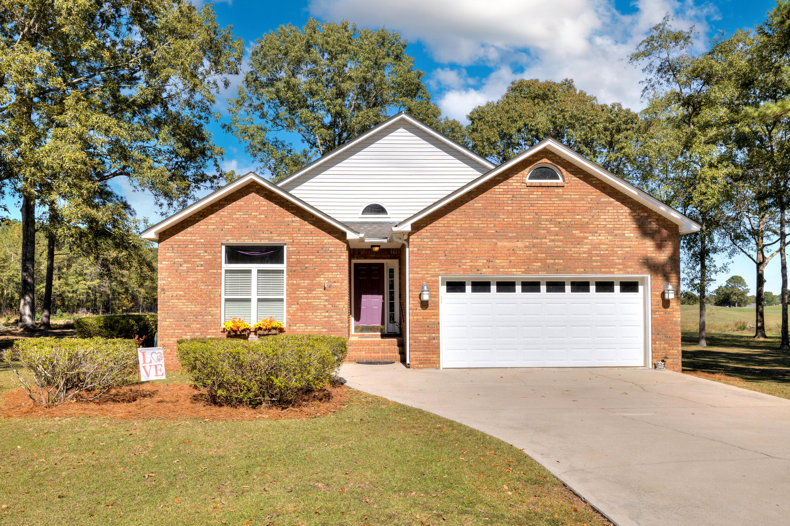 830 Bentwood Circle Manning, SC 29102 - Photo 9 of 60 FRONT OF HOME
