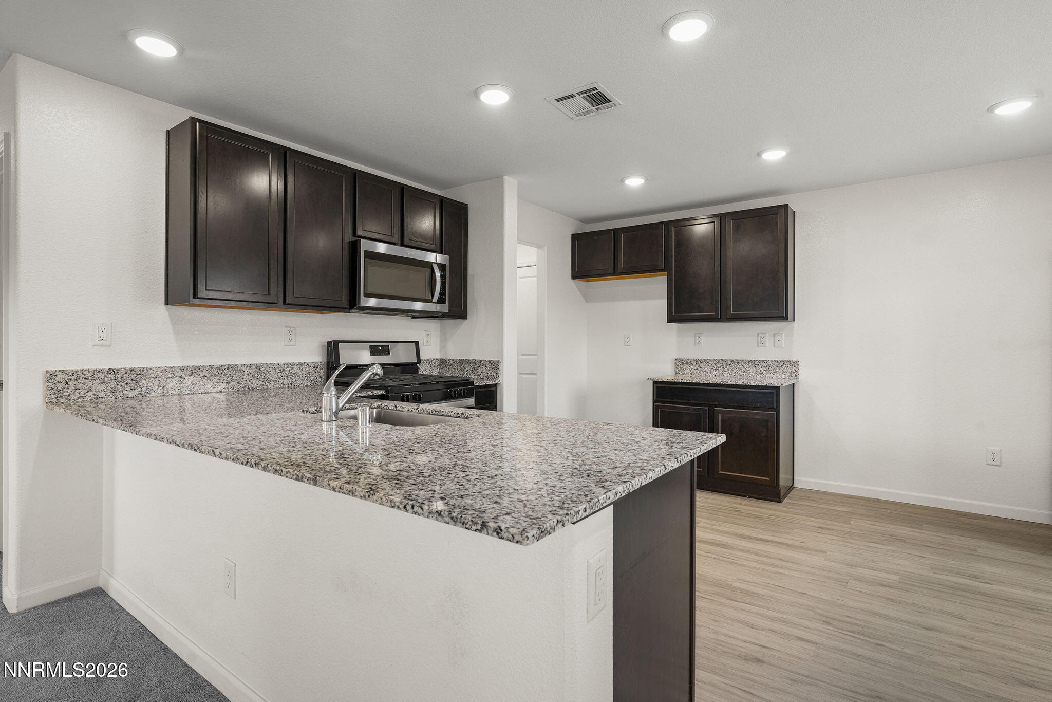 9201 Logan Creek Road Reno, NV 89506 - Photo 10 of 19 14-web-or-mls-_DSC1040