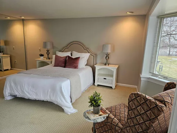 $489,000 | 16 Walden Pond Drive, Nashua, NH 03064