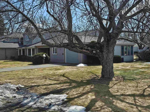 $489,000 | 16 Walden Pond Drive, Nashua, NH 03064