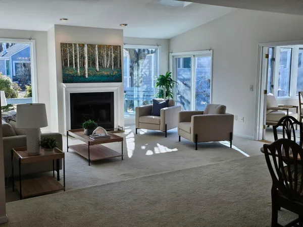 $489,000 | 16 Walden Pond Drive, Nashua, NH 03064