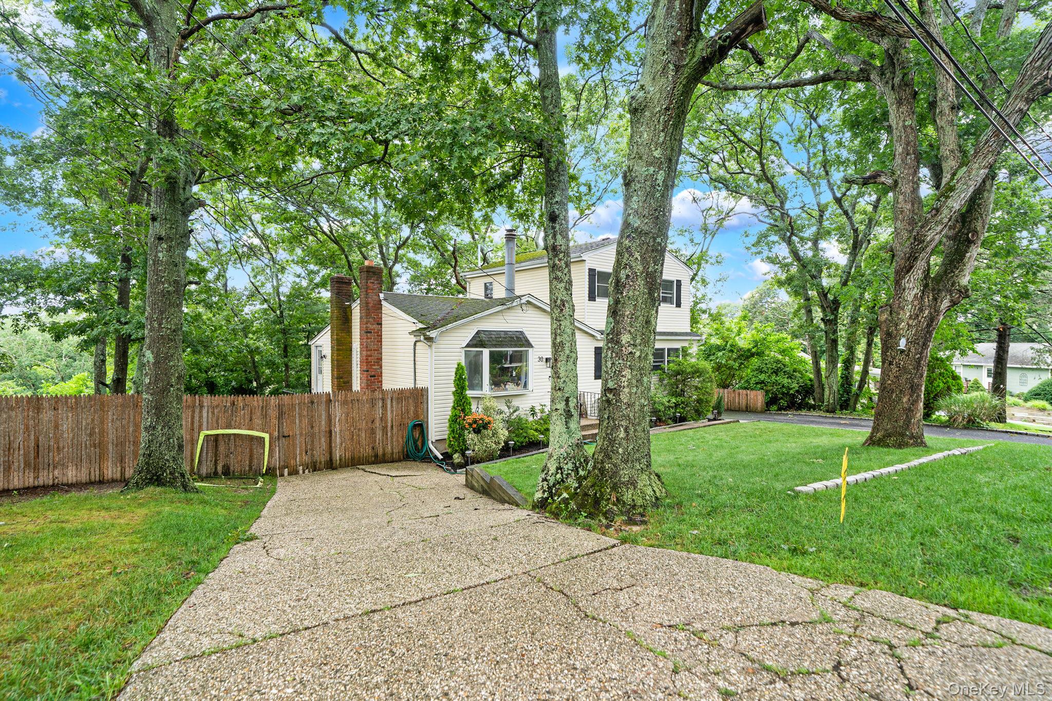 30 Sayville Road Sound Beach, NY 11789 - Photo 12 of 30